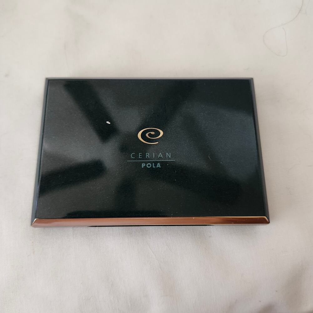 Pressed Powder Pola Cerian .38 Oz Light Peach 42 Mirrored Compact D2 - Picture 3 of 7